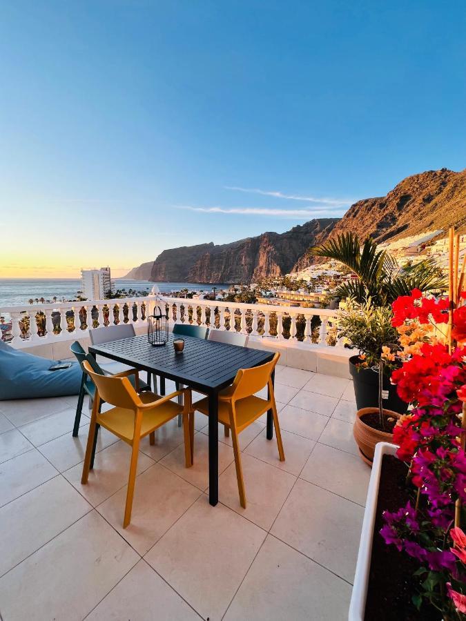 Appartamento Luxury Penthouse With Breathtaking Views And Huge Private Terraces Puerto de Santiago  Esterno foto