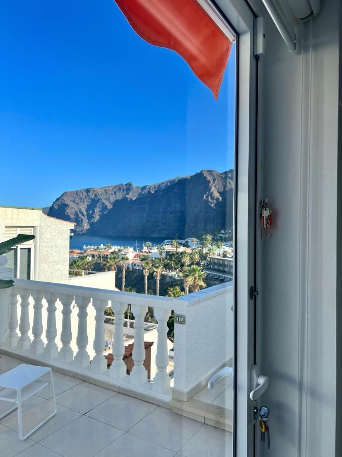Appartamento Luxury Penthouse With Breathtaking Views And Huge Private Terraces Puerto de Santiago  Esterno foto